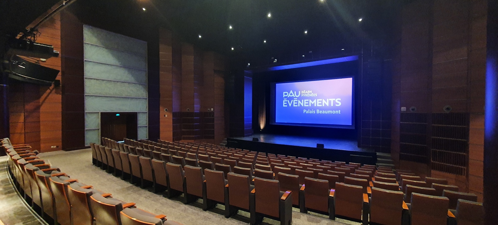 Le palais des congrès - Palais Beaumont à Pau - Pyrénées NOTRE ÉQUIPE VOUS ACCOMPAGNE